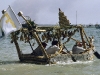 Boot aud Bierdosen bei der Beer Can Regatta in Darwin, Northern Territory, Australien