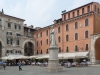 Dante-Statue auf der Piazza dei Signori, Verona, venetien, Italien