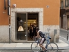 Strassenszene in Verona, Venetien, Italien