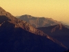Sonnenuntergang über den Gipfeln im Tessin, Val Verzasca, Tessin, Schweiz