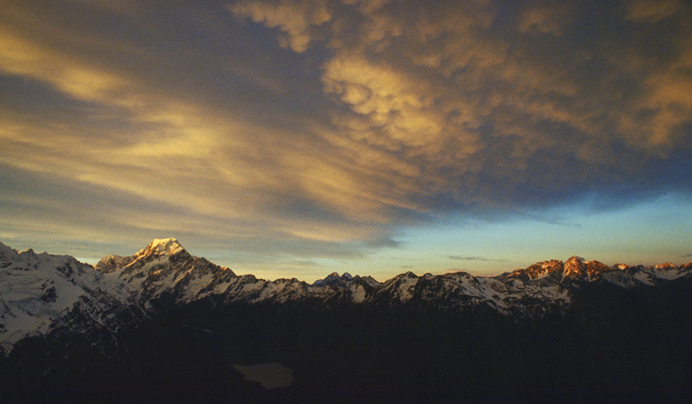 Sonnenuntergang an der Mueller Hut mit Blick auf Neuseelands höchsten Berg Mt.Cook (Aoraki), Hooker Valley und die Burnett Range