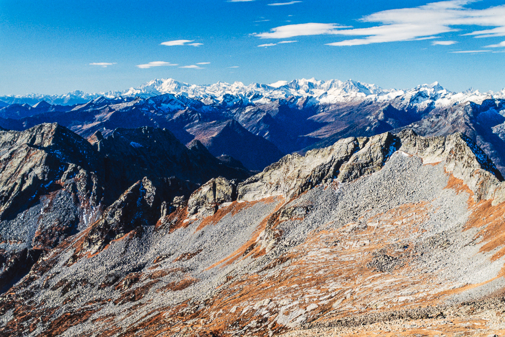 Blick ins Wallis vom Gipfel des Monte Zucchero, Tessin, Schweiz