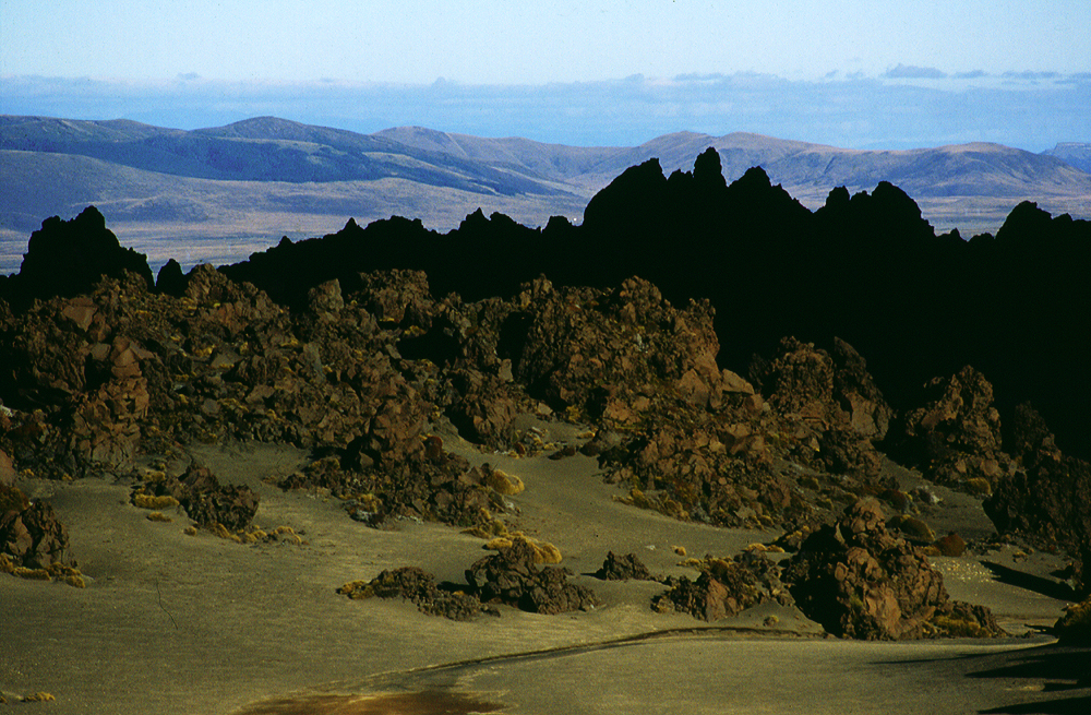 Im Oturere-Tal, Tongariro, Neuseeland - Wilde Felsformationen inspirieren die Fantasie