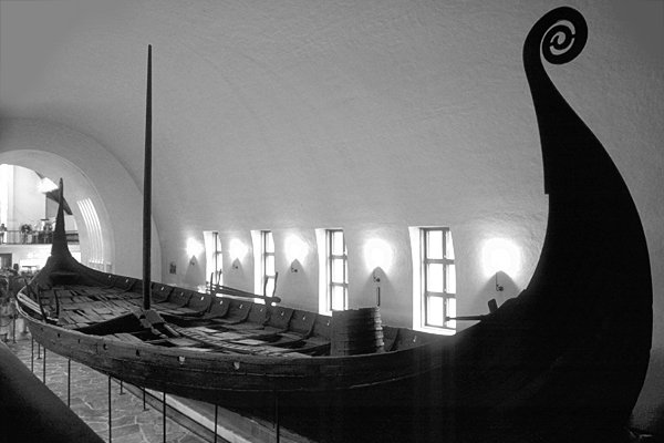 Das Osebergschiff im Wikingermuseum von Oslo, Norwegen