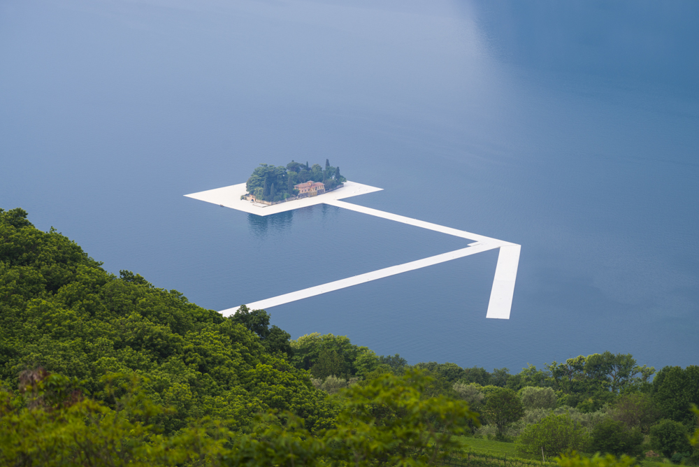 Auf dem Lago d'Iseo wird eine Kunstinstallation von Christo vorbereitet