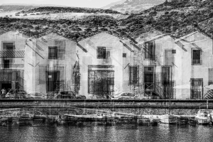 Malerisches Bosa - historische Gerberhäuser am Fluss Temo in der Altstadt von Bosa, Sardinien